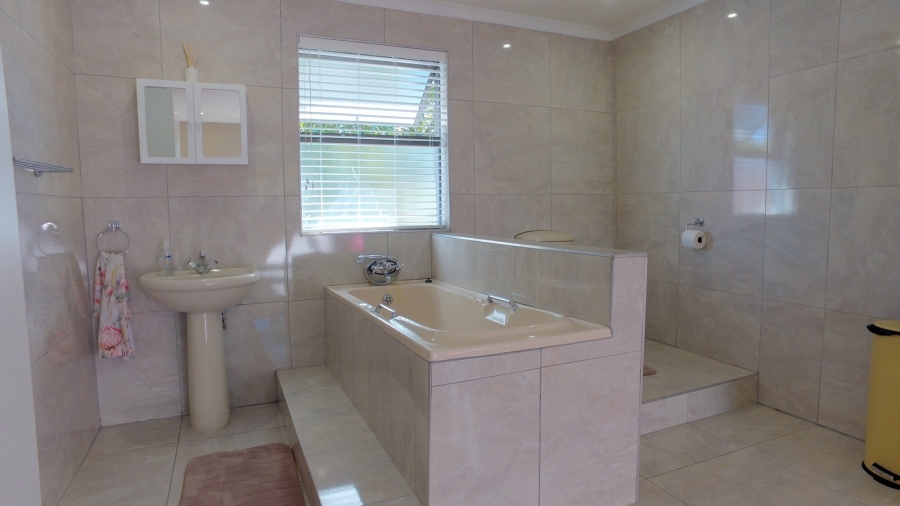 4 Bedroom Property for Sale in Bodorp North West
